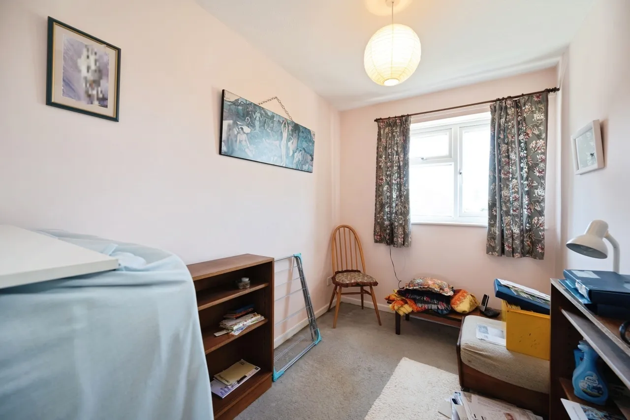 Glebe Close, Hayling Island, PO11, photo 10