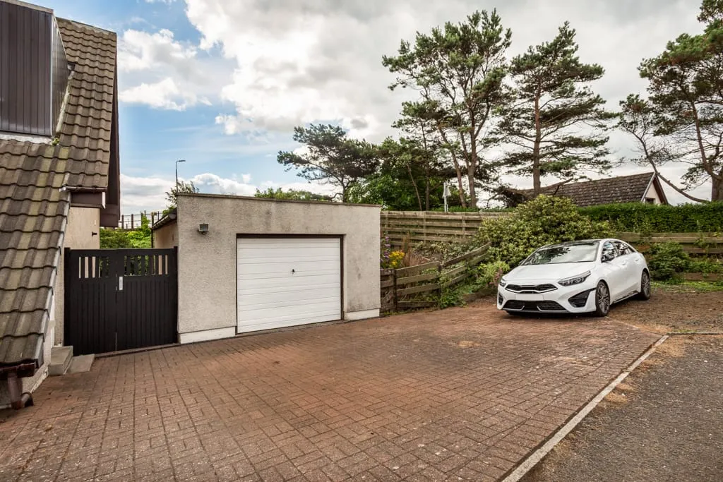Arbroath Road, Carnoustie, Angus, DD7 6BH, photo 23