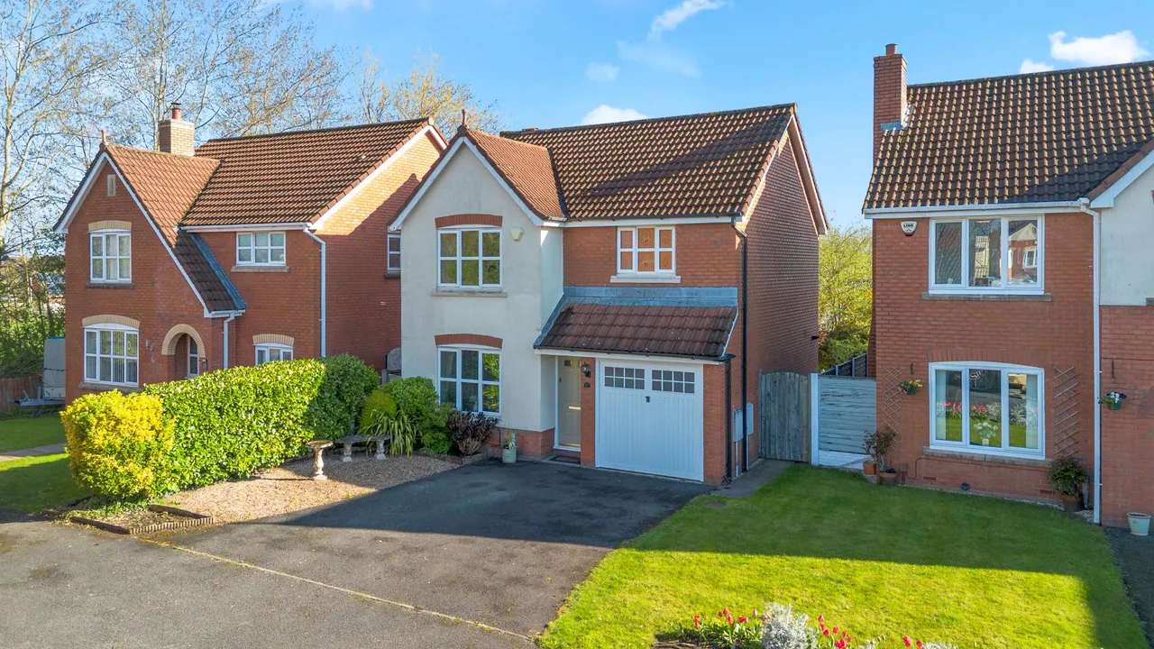 3 bed house for sale — Ranworth Drive, Lowton, Warrington, Warrington, WA3 2SY