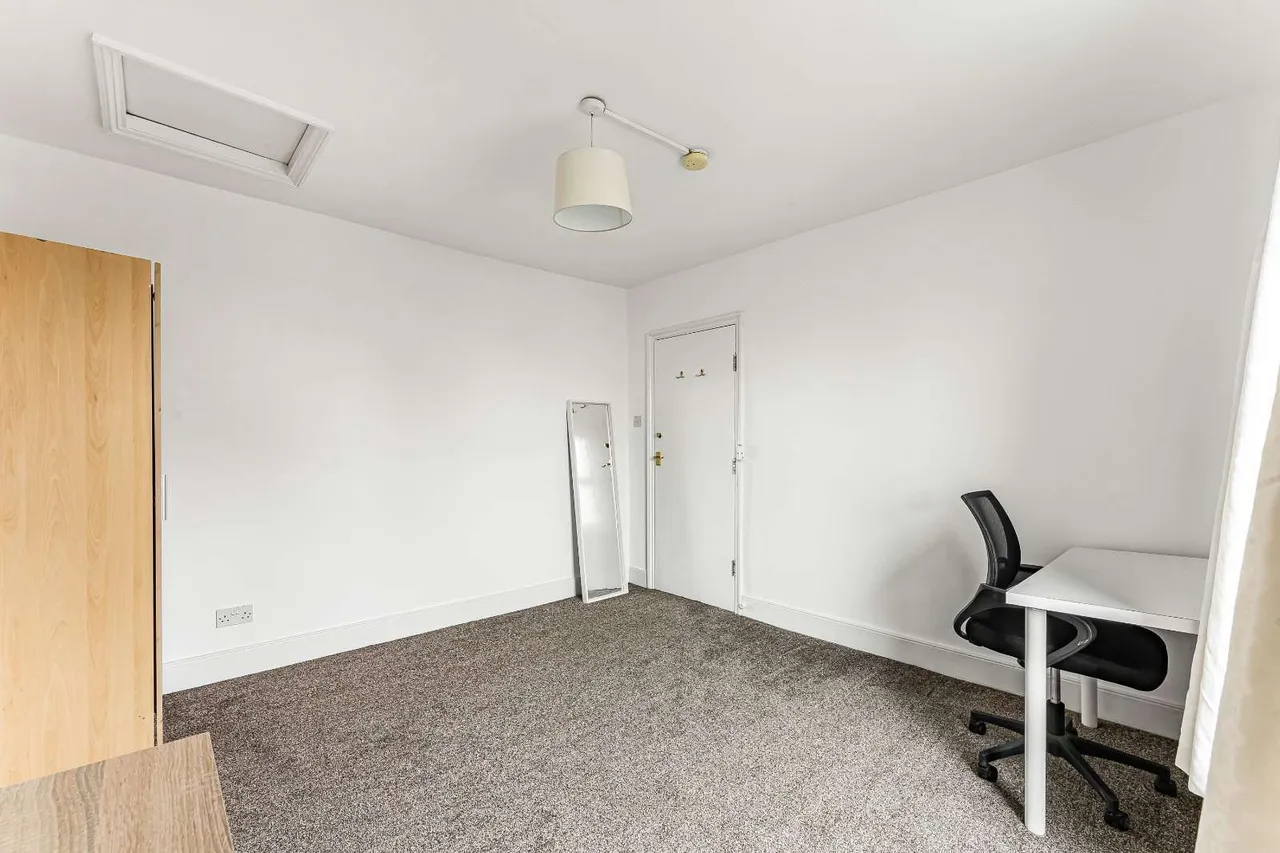 Burdett Road, London, E3, photo 7