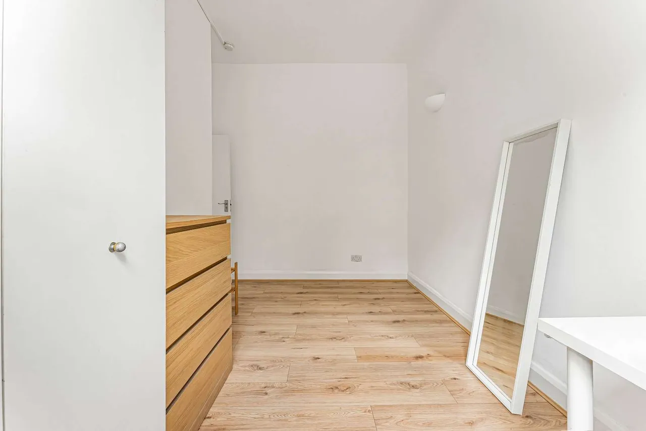 Burdett Road, London, E3, photo 13