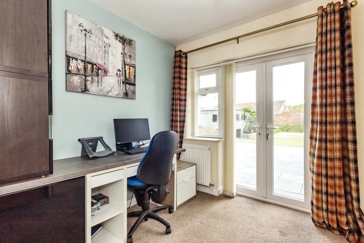 Conery Gardens, Whatton, NG13, photo 8