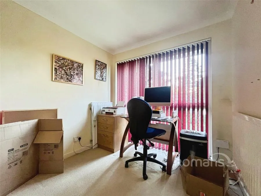 Latchwood Lane, Lower Bourne, GU10, photo 9