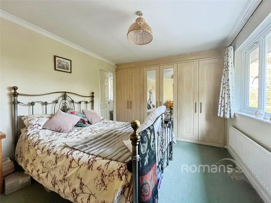 Latchwood Lane, Lower Bourne, GU10, photo 5