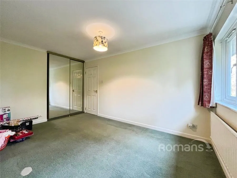 Latchwood Lane, Lower Bourne, GU10, photo 7