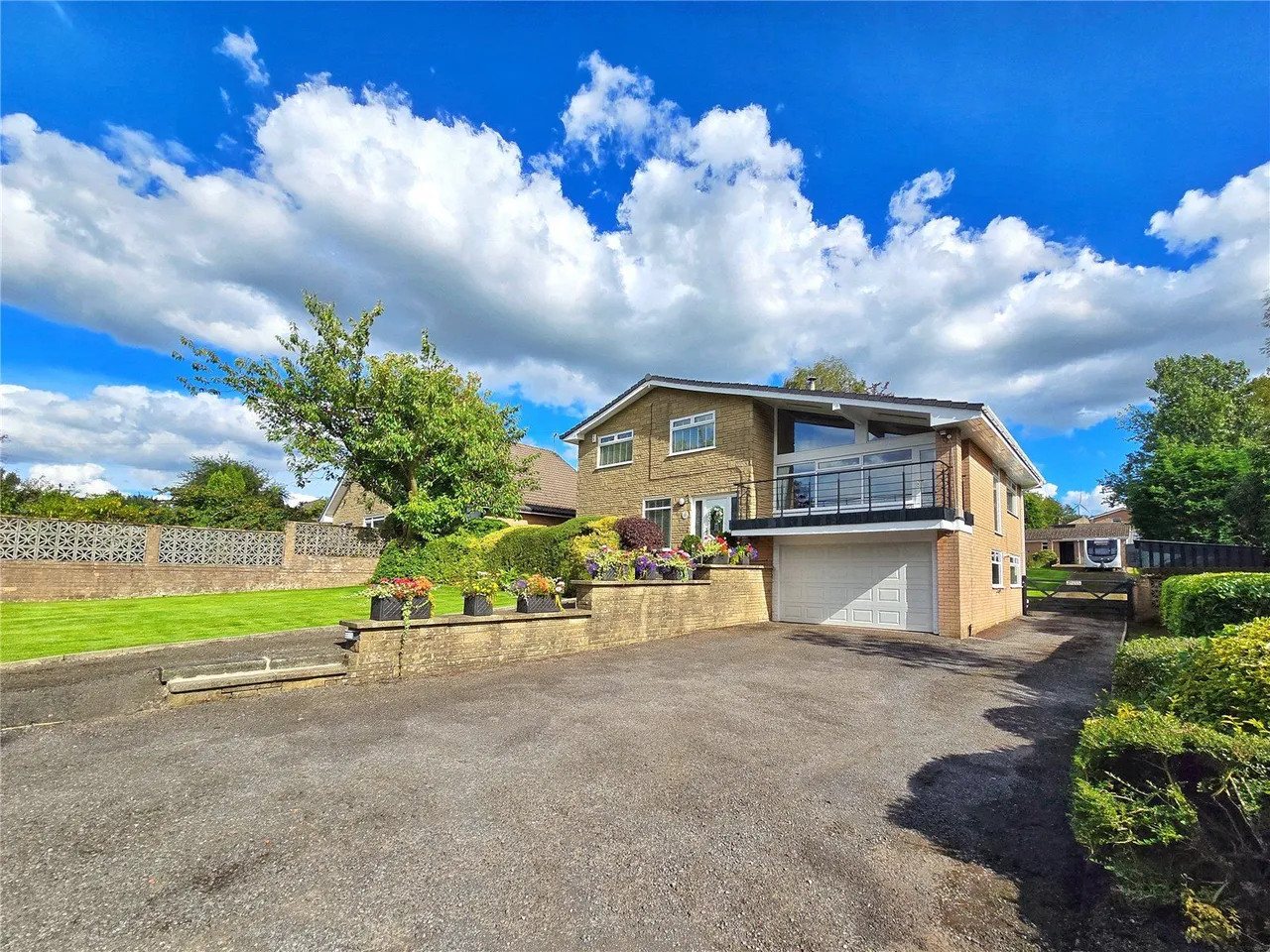 4 bed house for sale, Oaken Close, Bacup, OL13