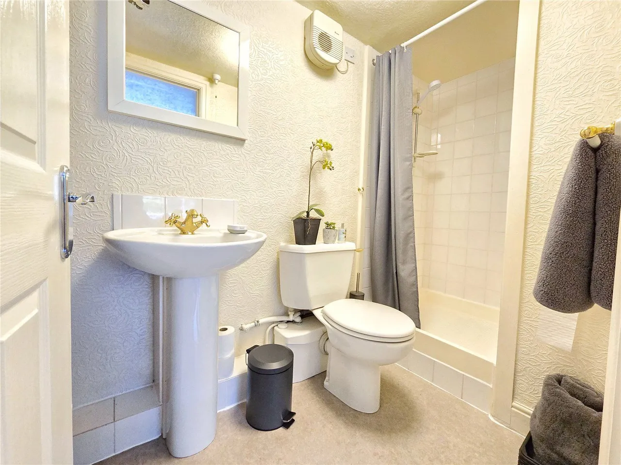 Oaken Close, Bacup, OL13, photo 26