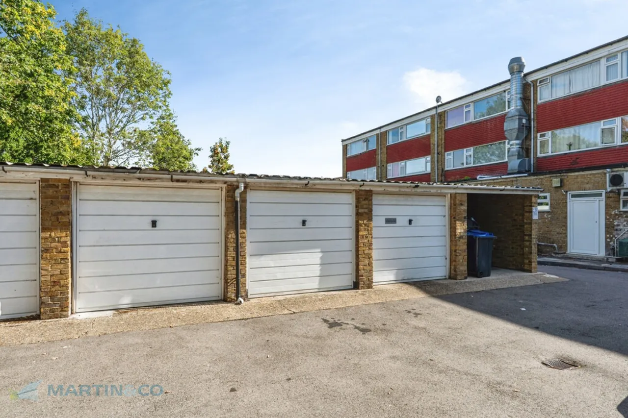 Anchor Hill, Knaphill, GU21, photo 10