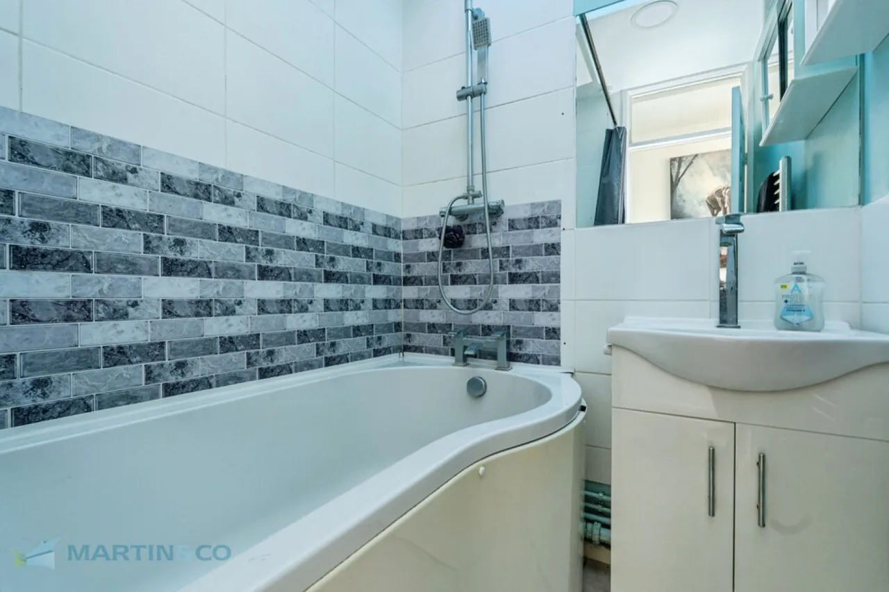 Anchor Hill, Knaphill, GU21, photo 6