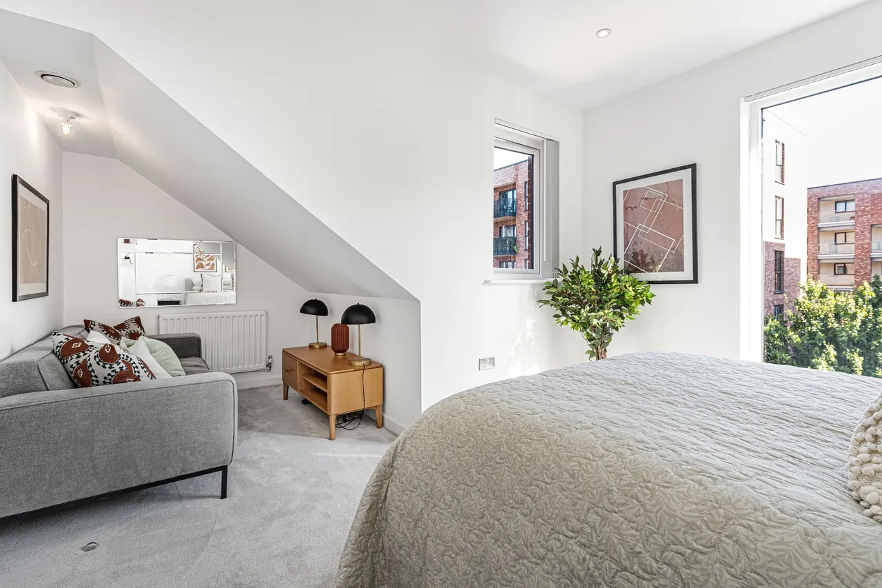 Reynard's Way, Brentford, TW8, photo 7