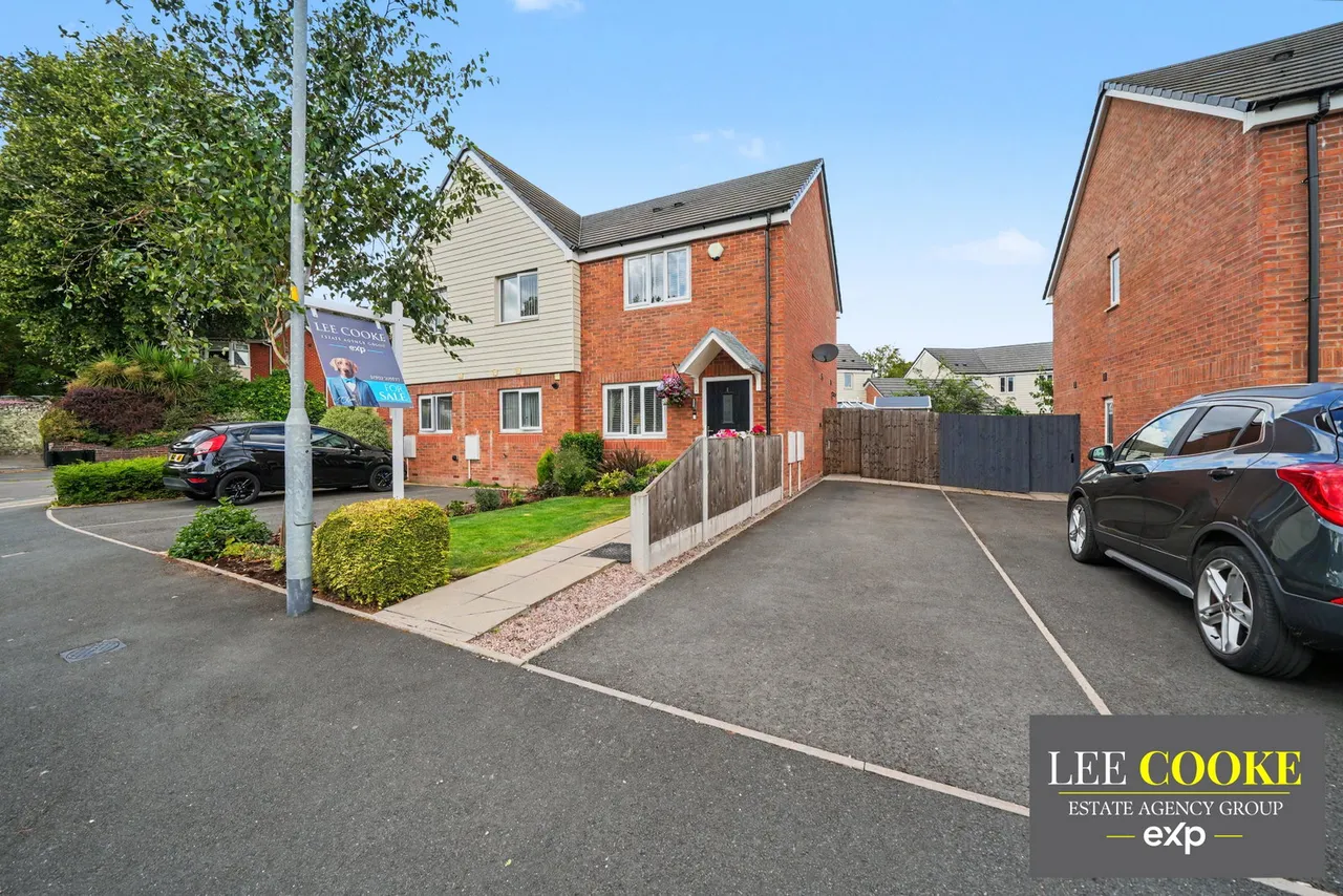 Abbey Road, Green Lanes, Bilston, WV14 6PS, photo 4