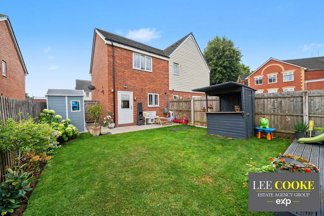 Abbey Road, Green Lanes, Bilston, WV14 6PS, photo 2