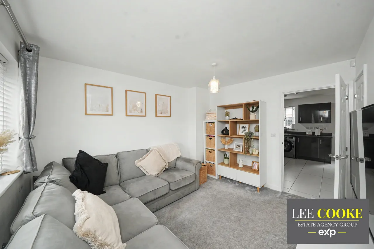 Abbey Road, Green Lanes, Bilston, WV14 6PS, photo 11