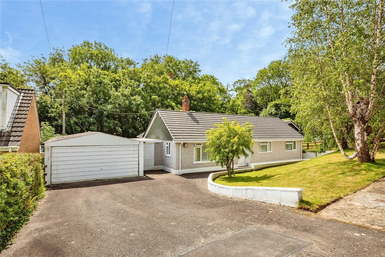 3 bed house for sale, Cae Dolwen, Aberporth, SA43