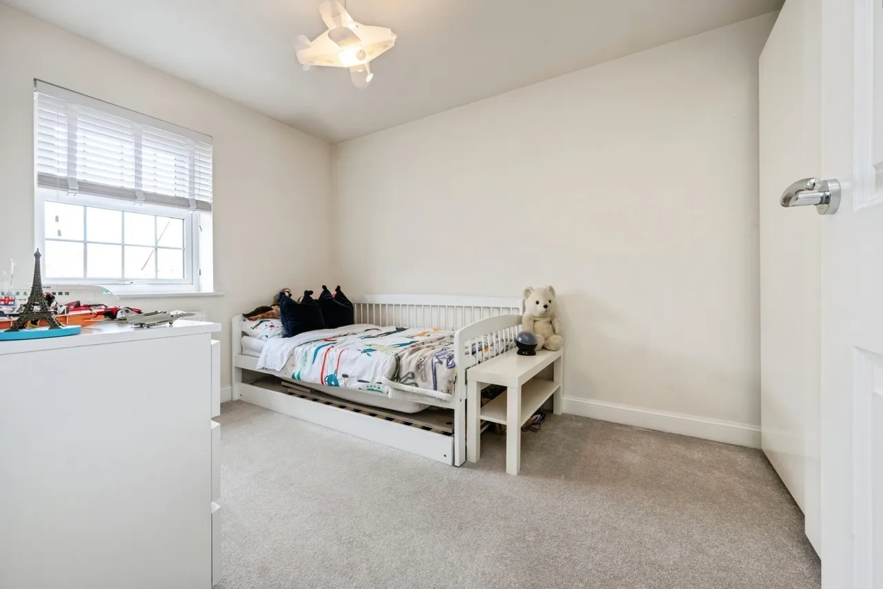 Chadwick Crescent, Bedfordshire, LU7, photo 12