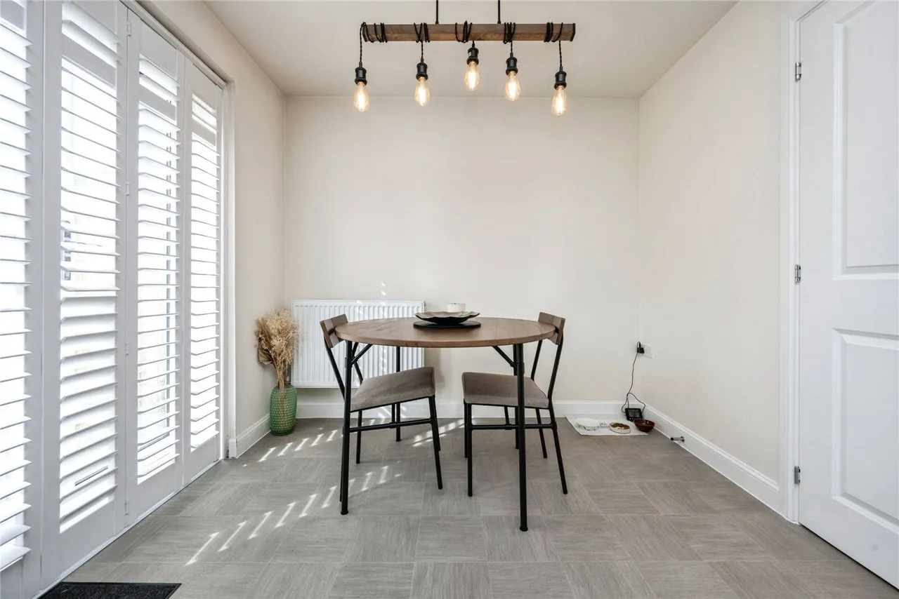 Chadwick Crescent, Bedfordshire, LU7, photo 6