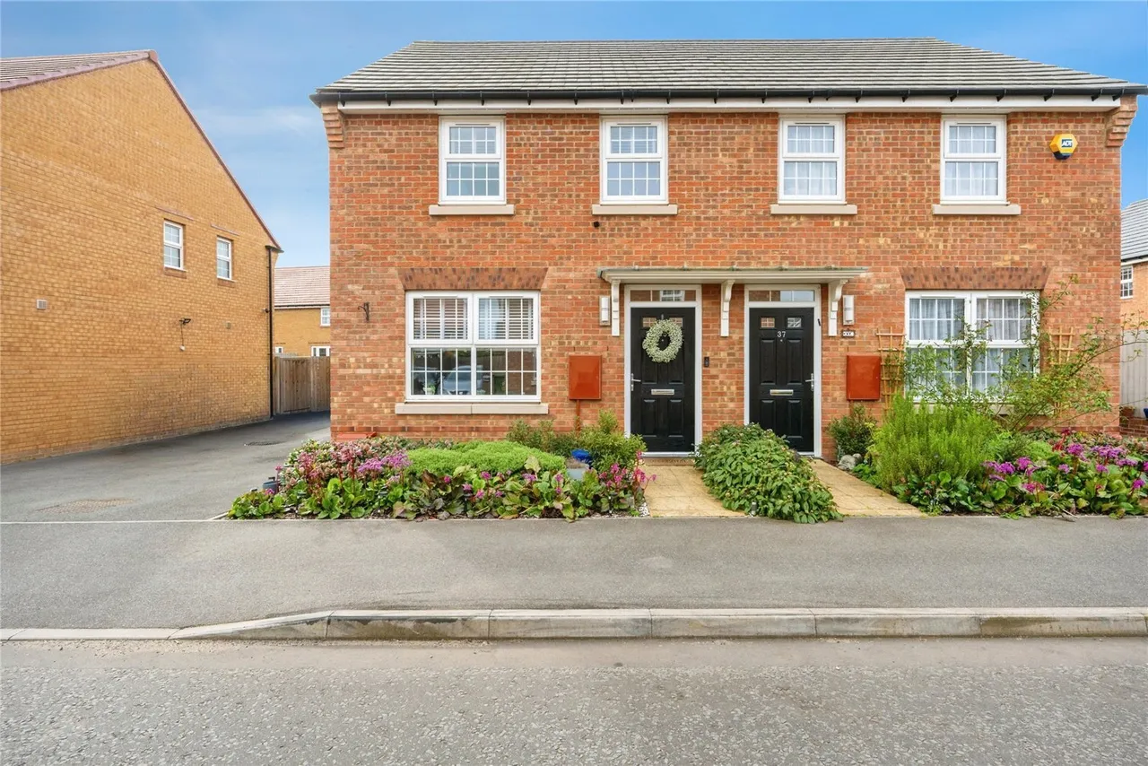 3 bed house for sale — Chadwick Crescent, Bedfordshire, LU7