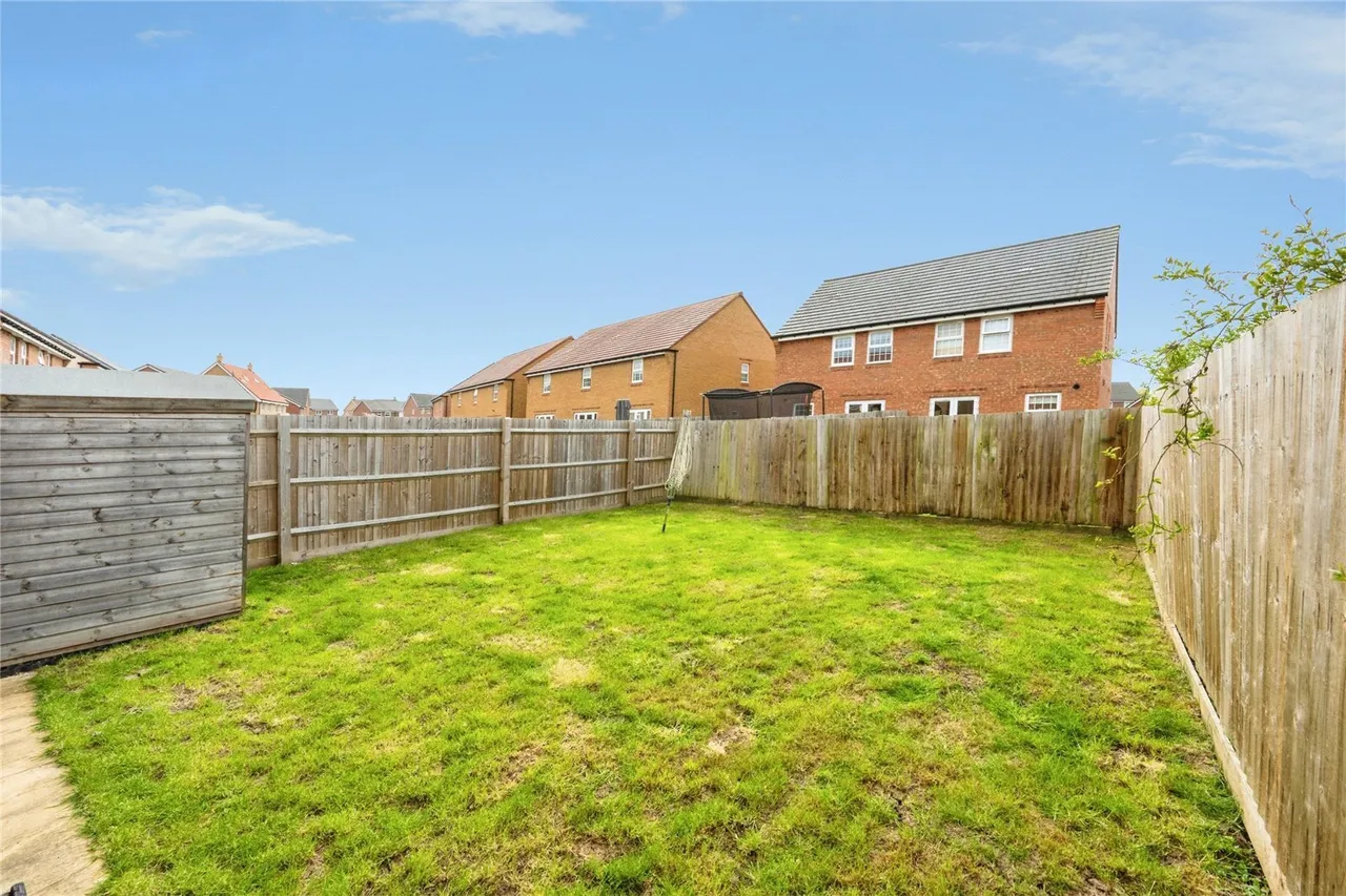 Chadwick Crescent, Bedfordshire, LU7, photo 16