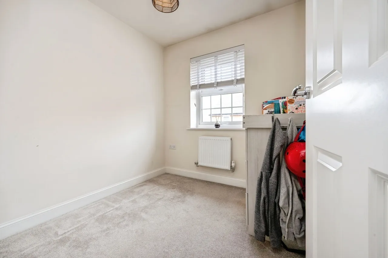 Chadwick Crescent, Bedfordshire, LU7, photo 13