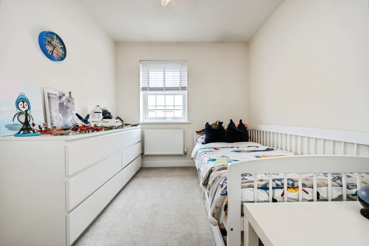Chadwick Crescent, Bedfordshire, LU7, photo 11