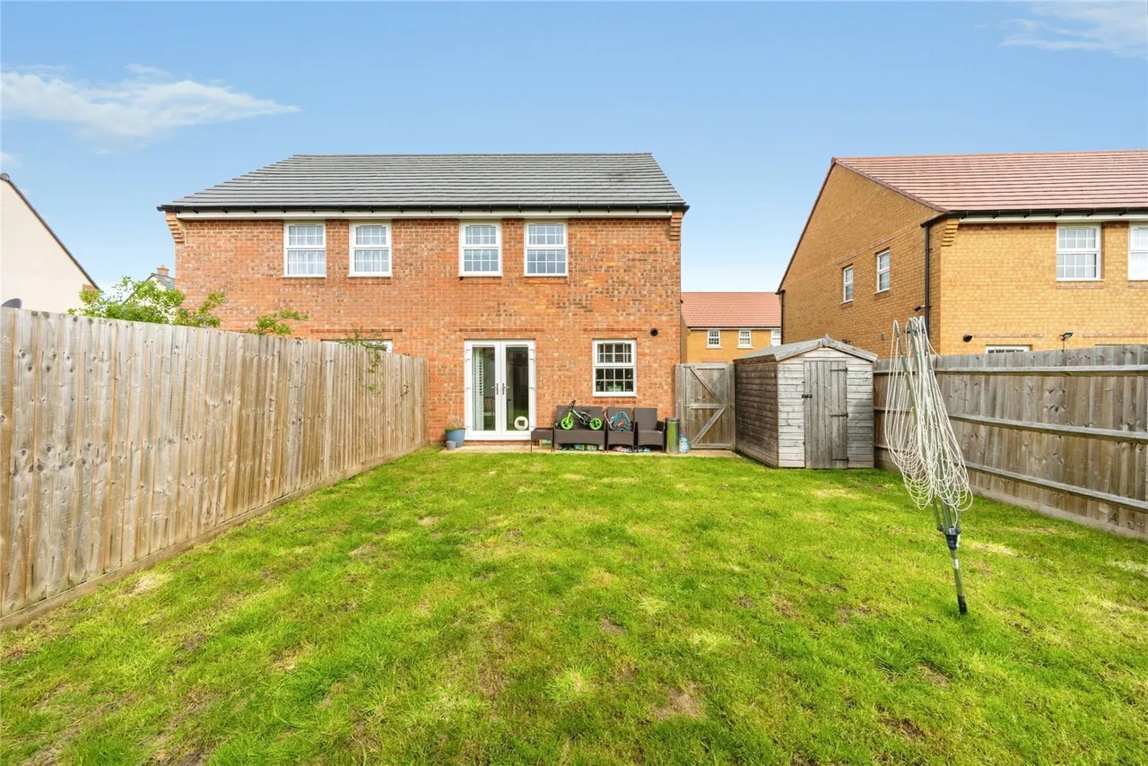 Chadwick Crescent, Bedfordshire, LU7, photo 17