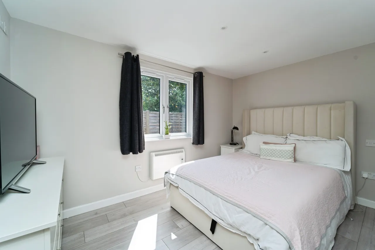 Normanhurst Road, Walton-On-Thames, KT12, photo 18