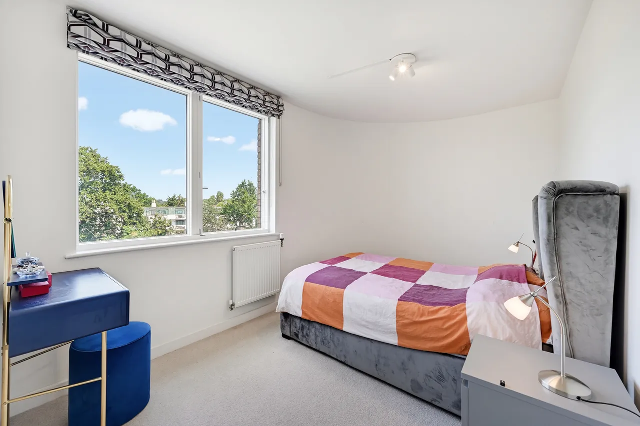 Kenneth Way, Ealing, W5, photo 10