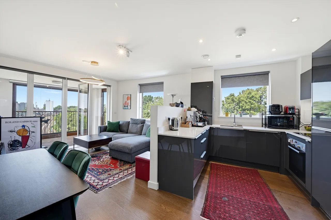 Kenneth Way, Ealing, W5, photo 4
