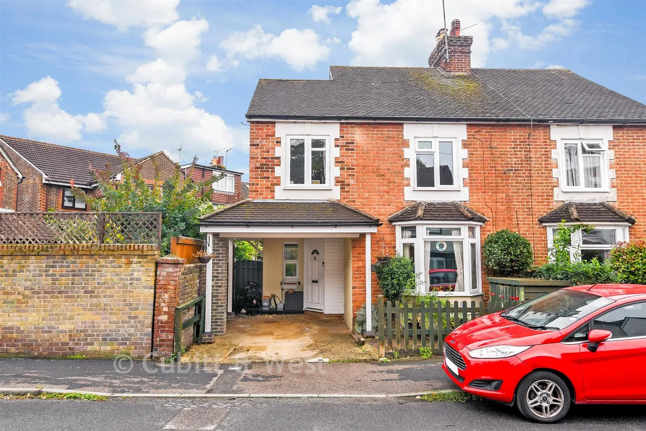 3 bed house for sale, Spencers Road, Horsham, RH12