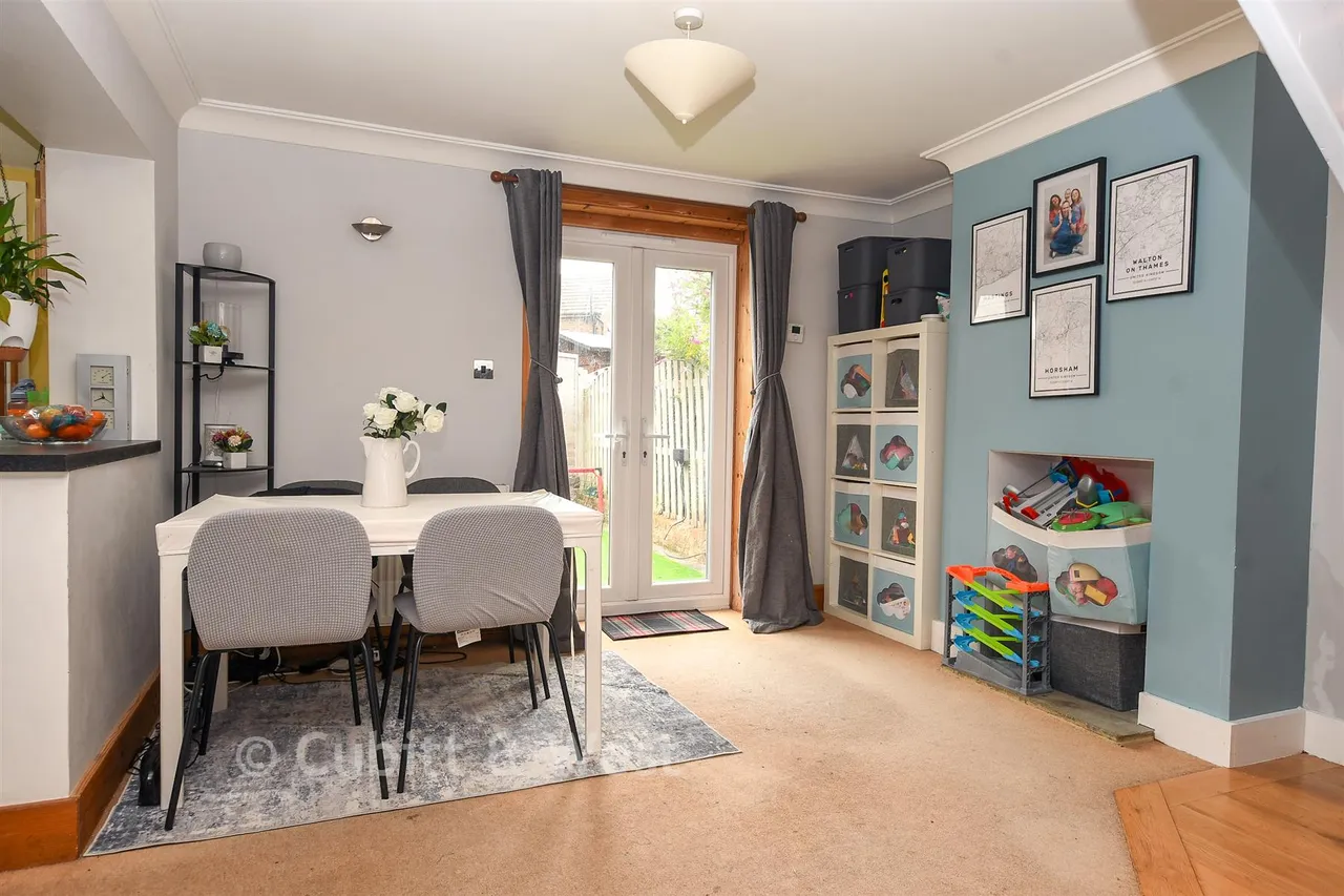 Spencers Road, Horsham, RH12, photo 5