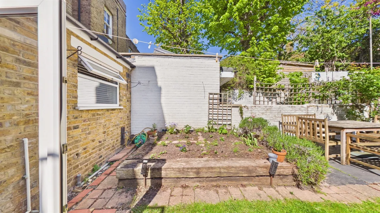 Taybridge Road, London, SW11, photo 21