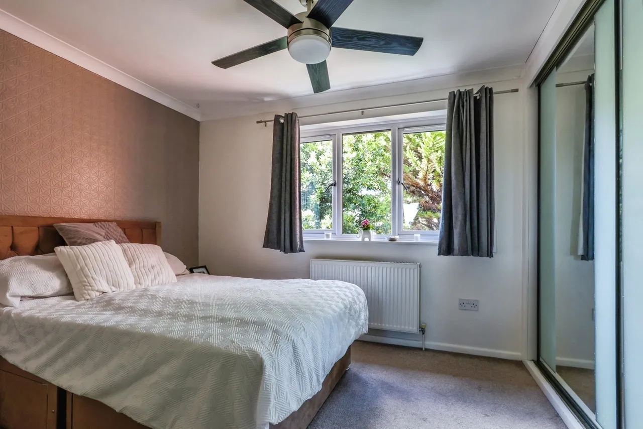 Sixpenny Close, Poole, BH12, photo 11