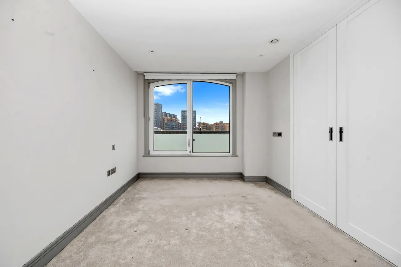 Flat 5, Ivory House, Clove Hitch Quay, London, SW11 3FA, photo 8