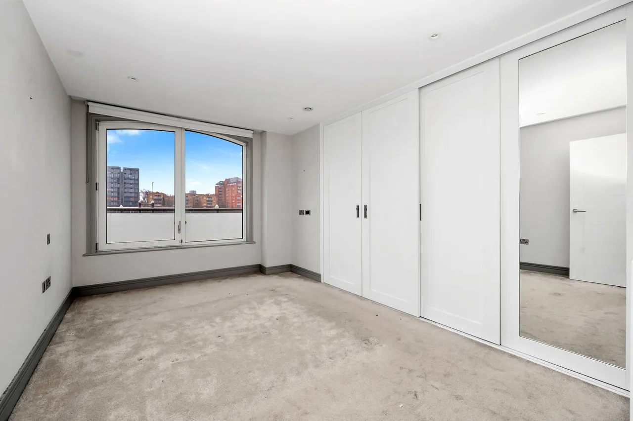 Flat 5, Ivory House, Clove Hitch Quay, London, SW11 3FA, photo 9