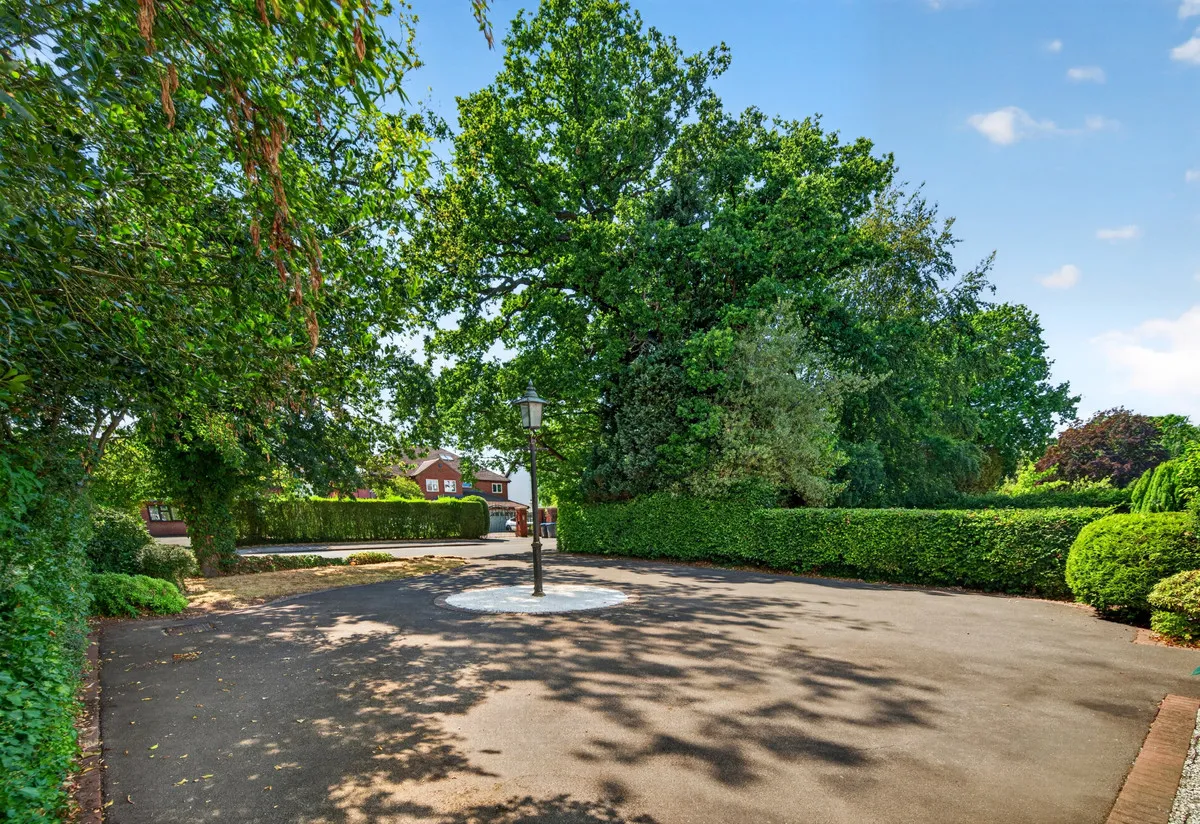Hillmorton Road, Rugby, CV22, photo 29