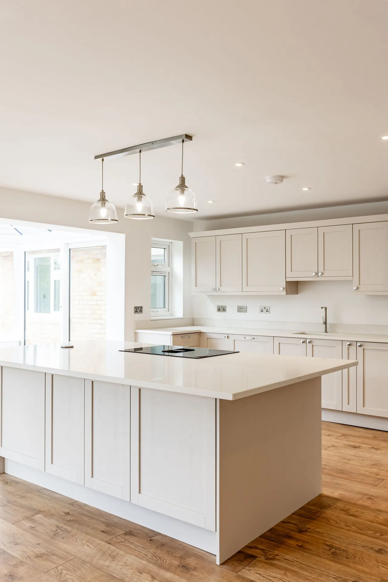 Chain Free Four Bedroom Detached Bung, photo 5