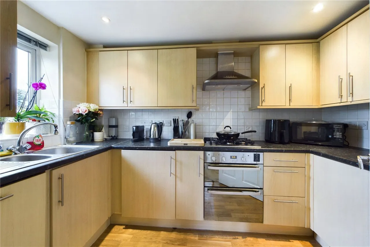 Benham Drive, Spencers Wood, RG7, photo 3