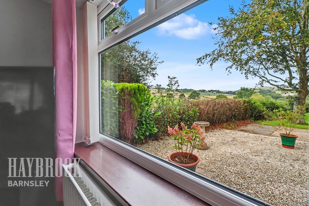 Bluebell Avenue, Penistone, photo 23