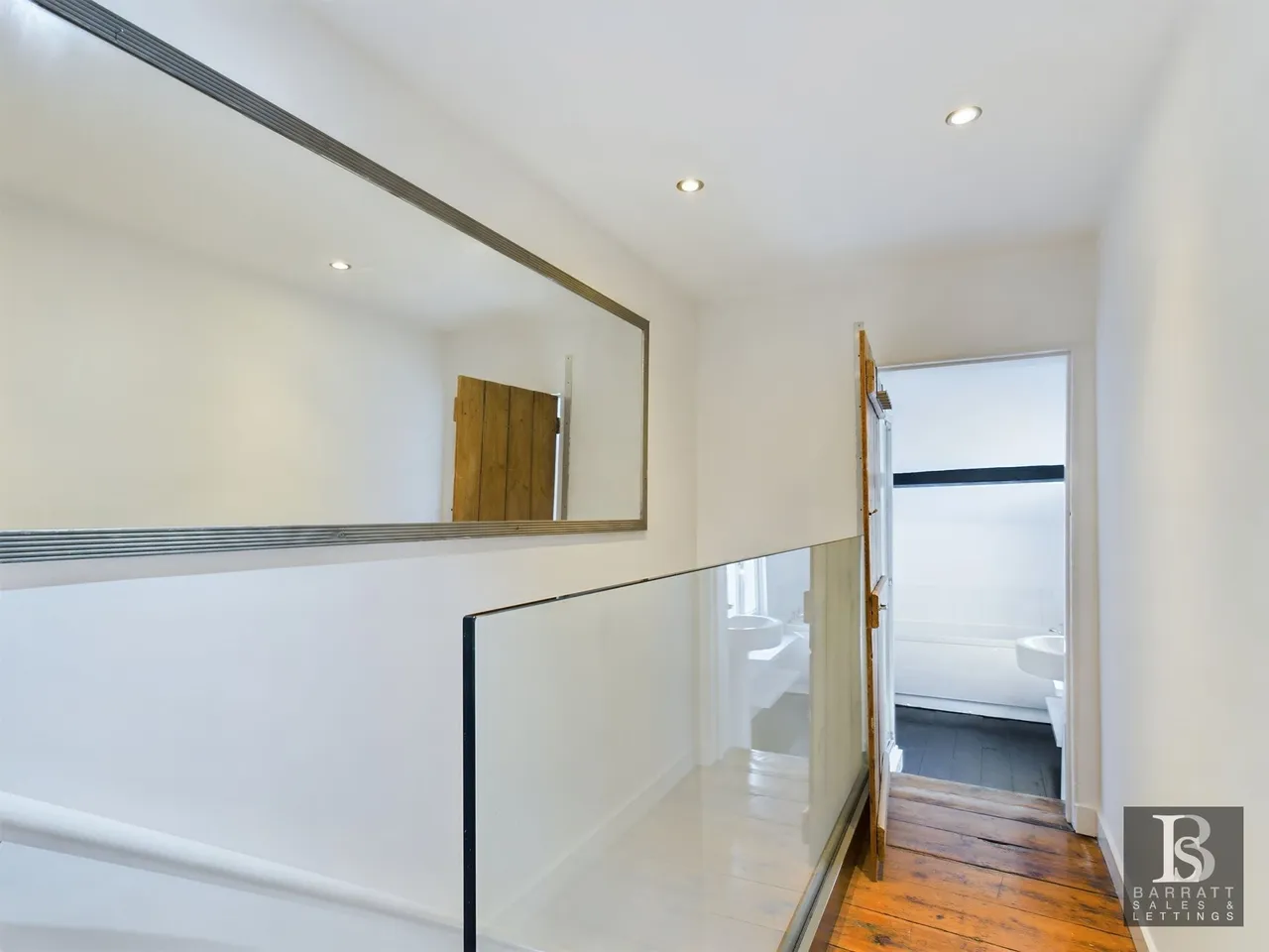 St. Leonards Road, Windsor, SL4, photo 13