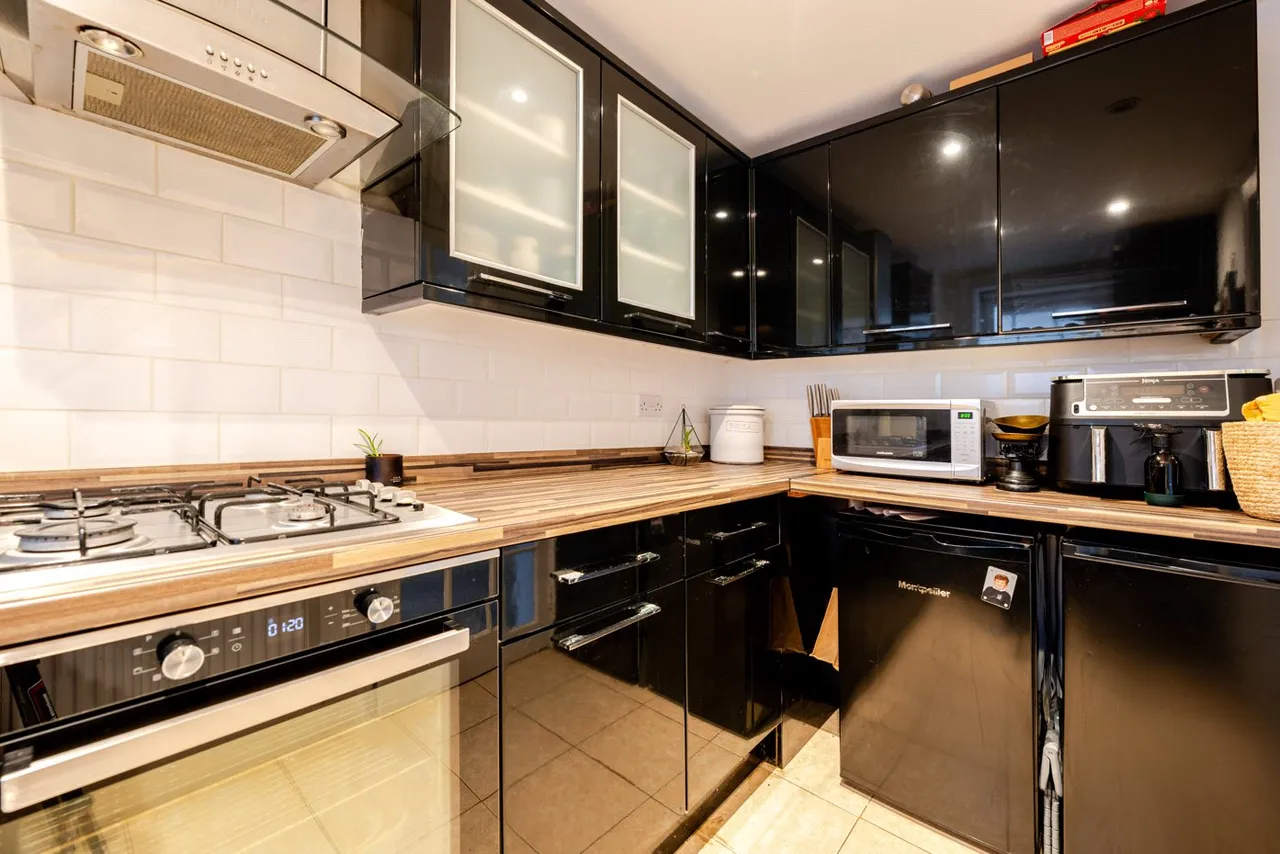 2 bed flat for sale — Clarendon Square, Leamington Spa, Warwickshire, CV32