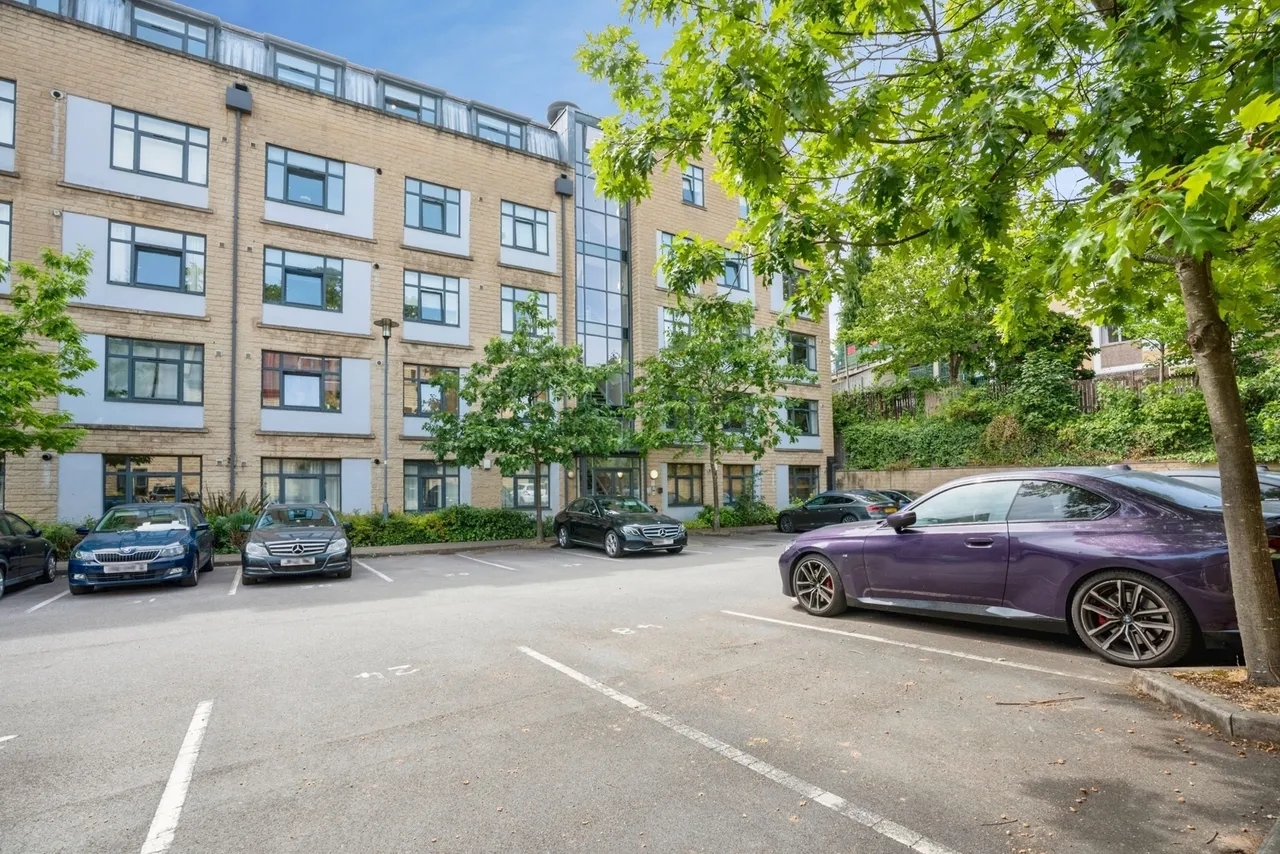 2 bed flat for sale — Osborne Mews, Sheffield, S11