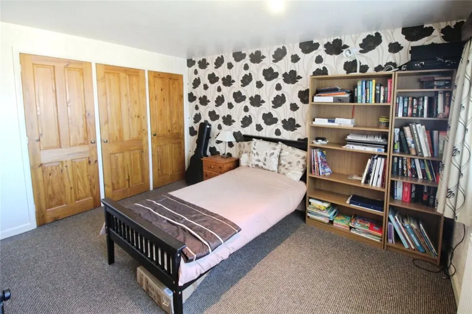 Bentley Road, Chapeltown, Sheffield, S35, photo 11