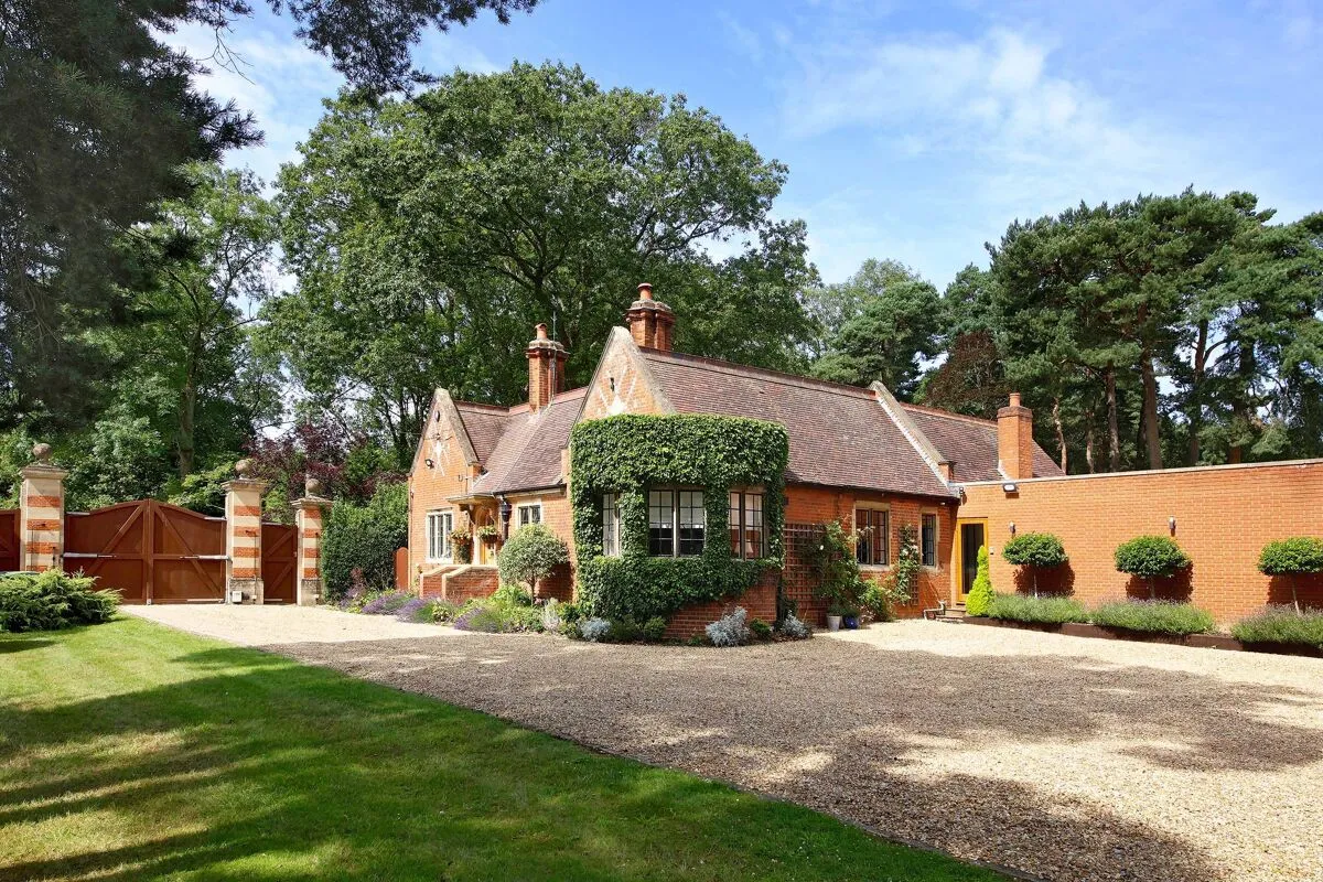 Ridge Lane, Newnham, RG27, photo 22