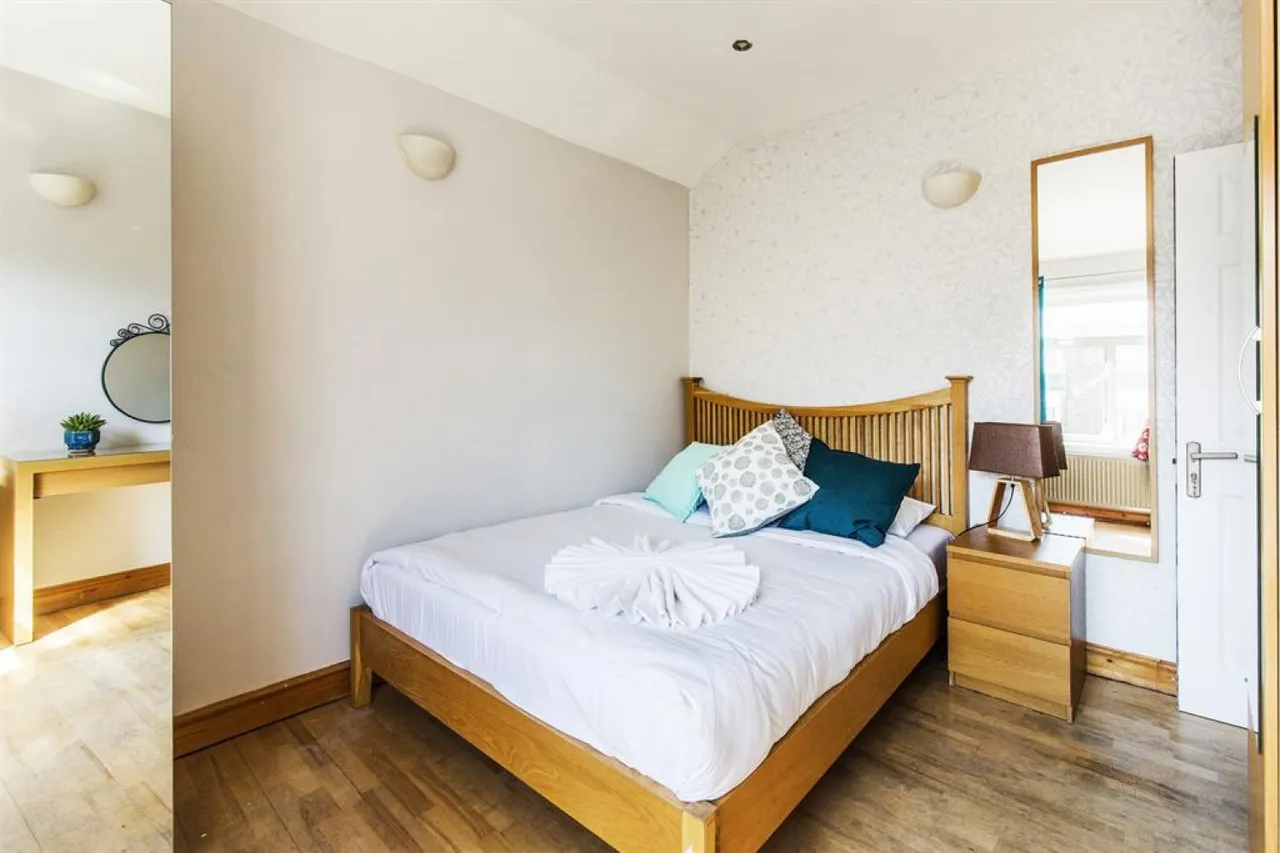 5 bed flat to rent, Agar Grove, London, NW1
