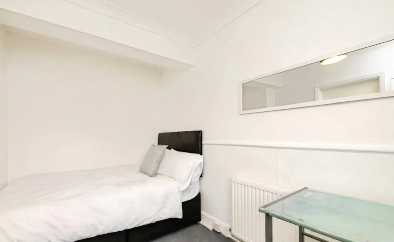 Westlea Road, Leamington Spa, photo 8
