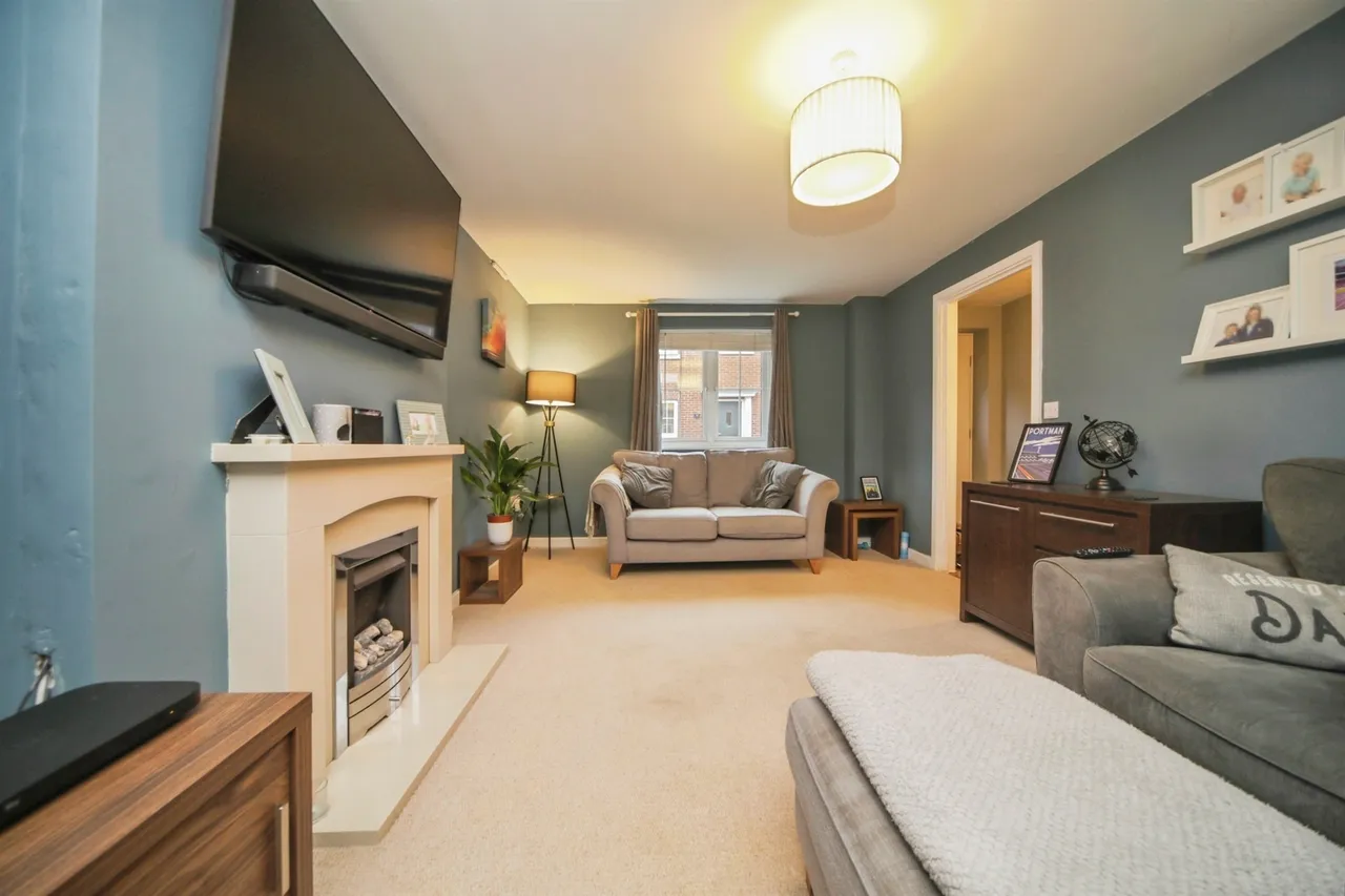 Hedge Sparrow Road, Stowmarket, IP14, photo 3