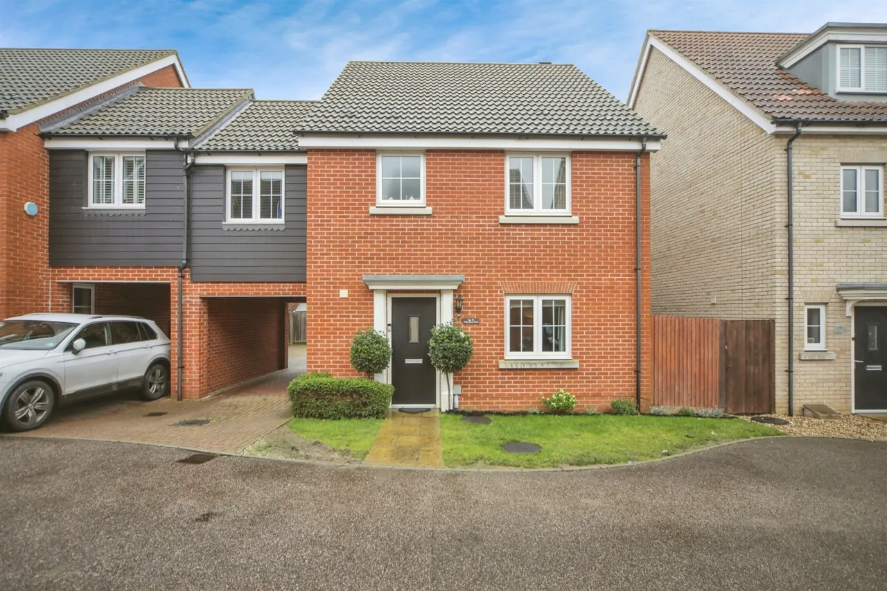 4 bed house for sale, Hedge Sparrow Road, Stowmarket, IP14