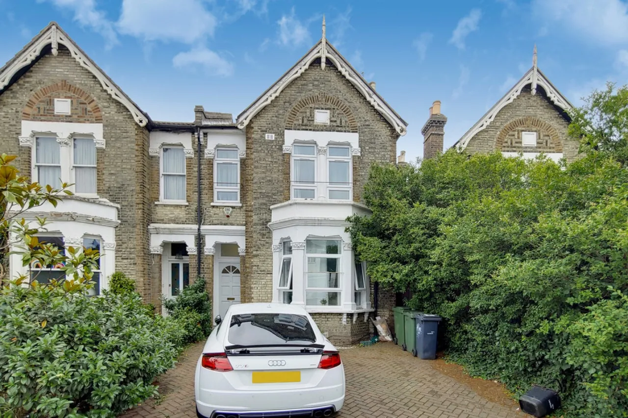 Greyhound Lane, Streatham, photo 7