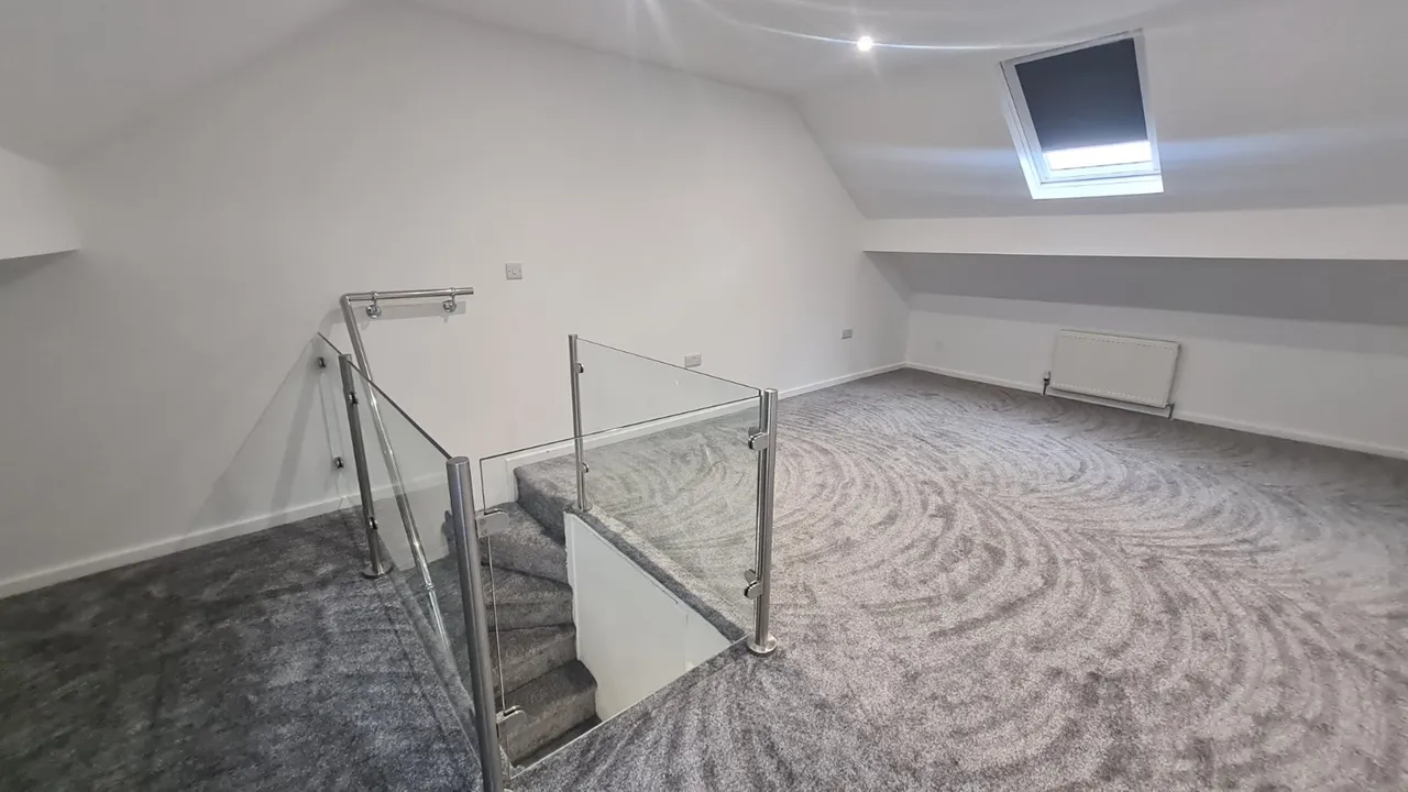 Bangor Terrace, Leeds, LS12, photo 17
