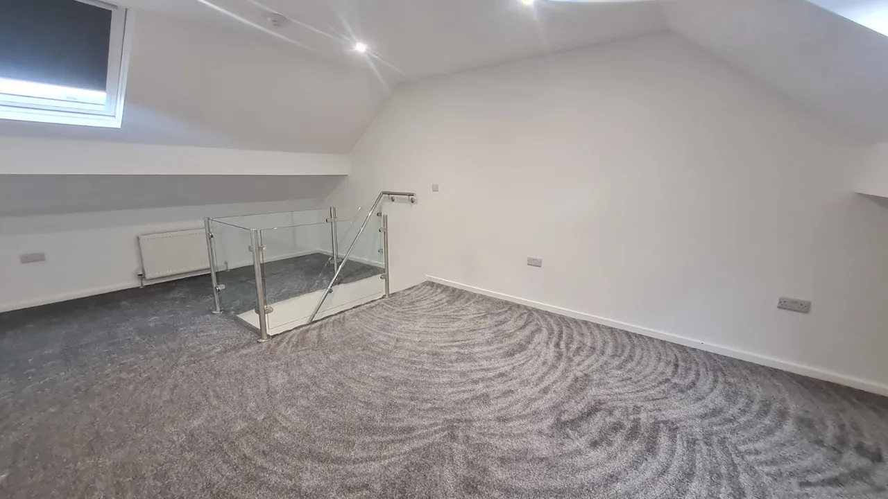 Bangor Terrace, Leeds, LS12, photo 16